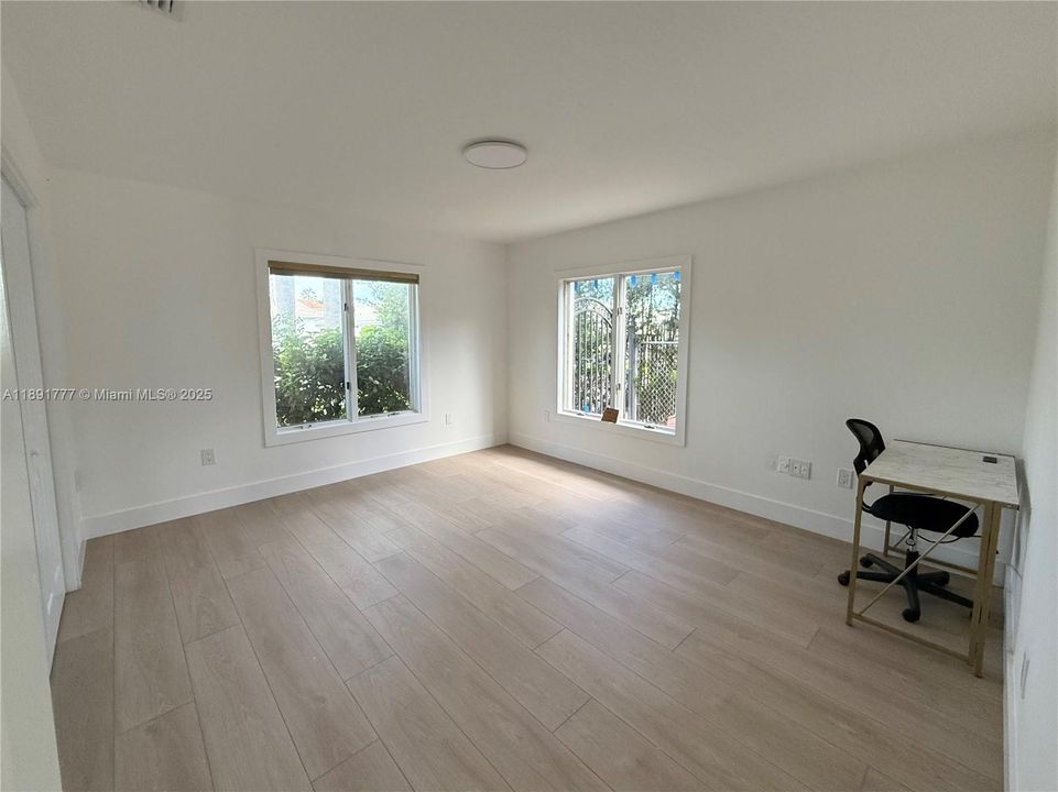 На продажу: $2,899,000 (4 спален, 4 ванн, 3516 Квадратных фут)