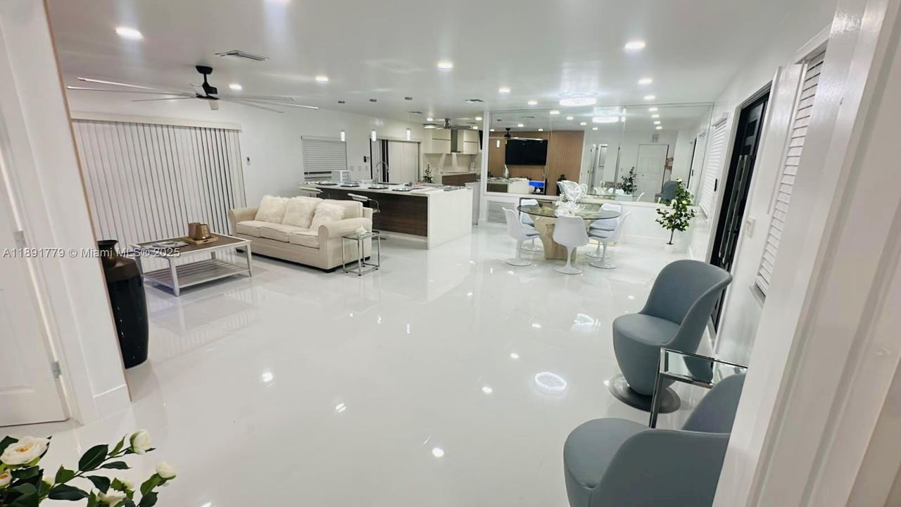 В аренду: $9,000 (3 спален, 2 ванн, 1734 Квадратных фут)