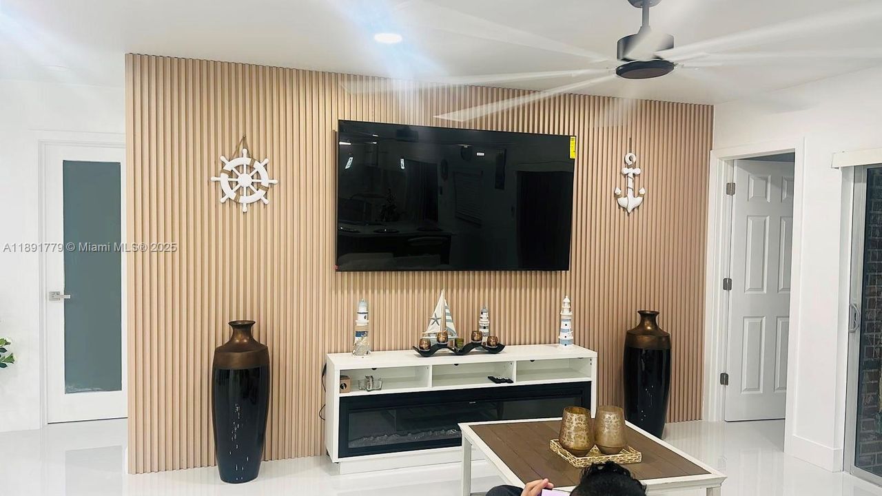 В аренду: $9,000 (3 спален, 2 ванн, 1734 Квадратных фут)