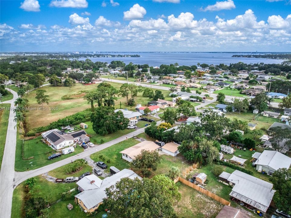 For Sale: $289,900 (3 beds, 2 baths, 2040 Square Feet)