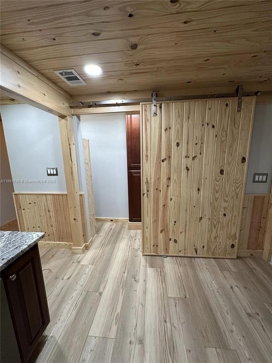 For Sale: $289,900 (3 beds, 2 baths, 2040 Square Feet)