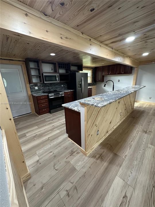 For Sale: $289,900 (3 beds, 2 baths, 2040 Square Feet)