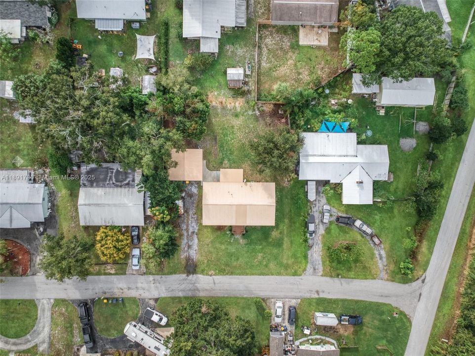 For Sale: $289,900 (3 beds, 2 baths, 2040 Square Feet)