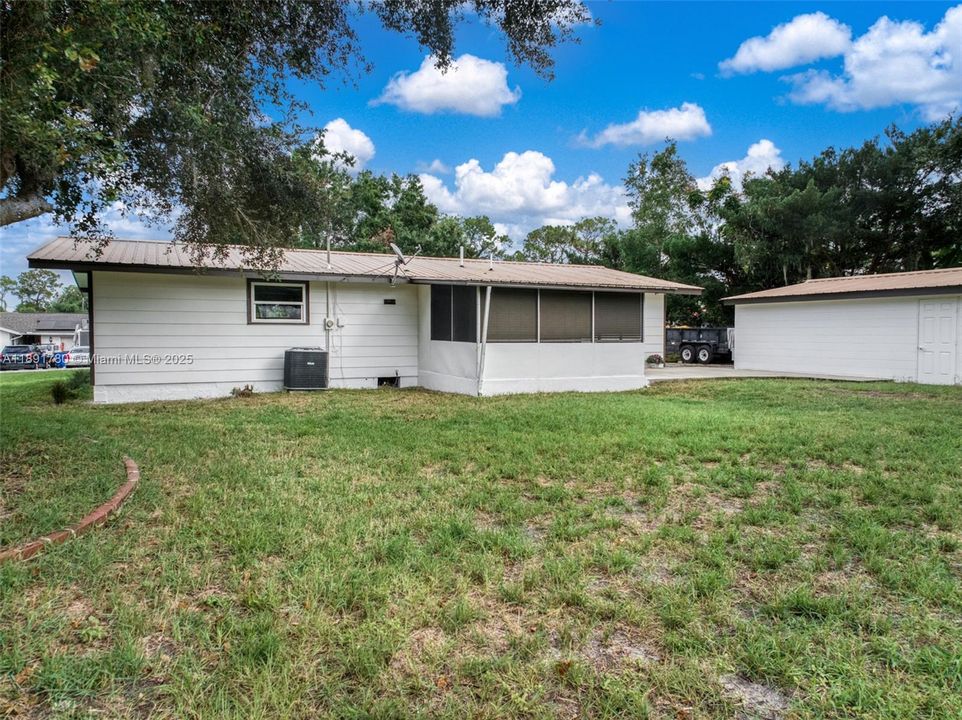 For Sale: $289,900 (3 beds, 2 baths, 2040 Square Feet)