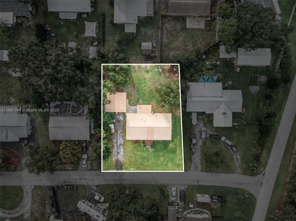 For Sale: $289,900 (3 beds, 2 baths, 2040 Square Feet)