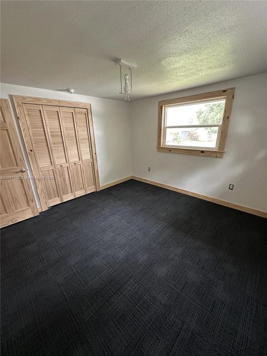 For Sale: $289,900 (3 beds, 2 baths, 2040 Square Feet)