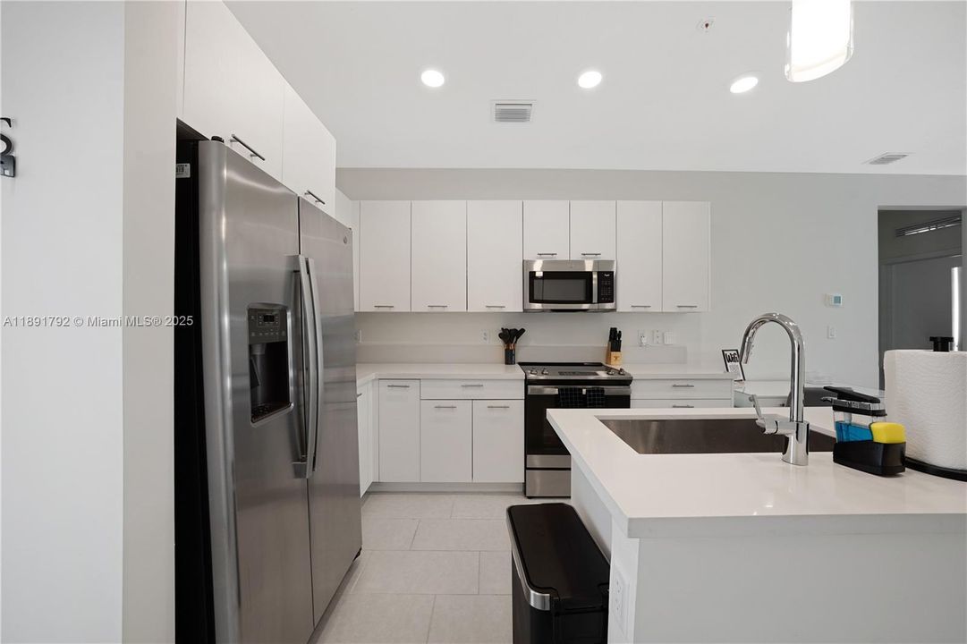 待售: $525,000 (3 贝兹, 2 浴室, 1124 平方英尺)