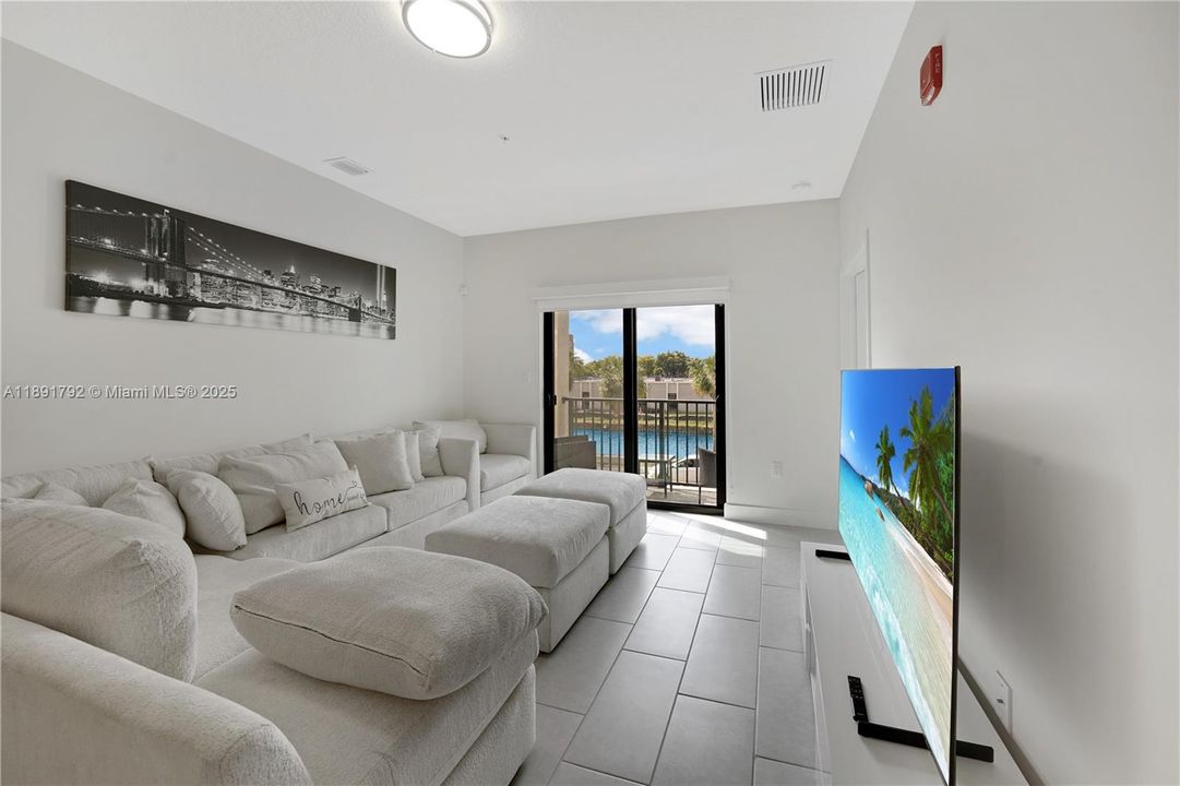 待售: $525,000 (3 贝兹, 2 浴室, 1124 平方英尺)