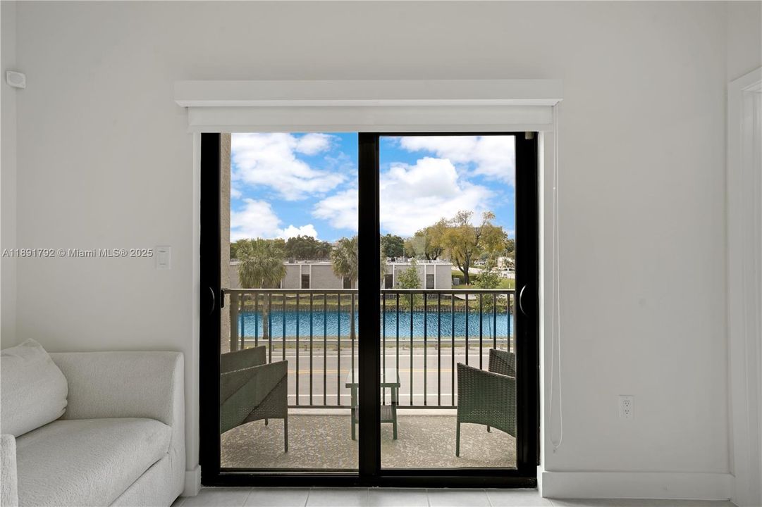 待售: $525,000 (3 贝兹, 2 浴室, 1124 平方英尺)