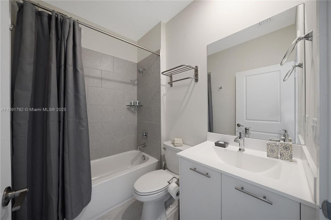 待售: $525,000 (3 贝兹, 2 浴室, 1124 平方英尺)