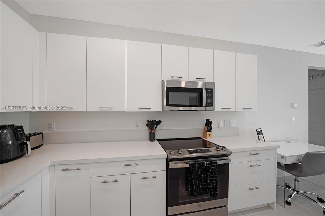 待售: $525,000 (3 贝兹, 2 浴室, 1124 平方英尺)