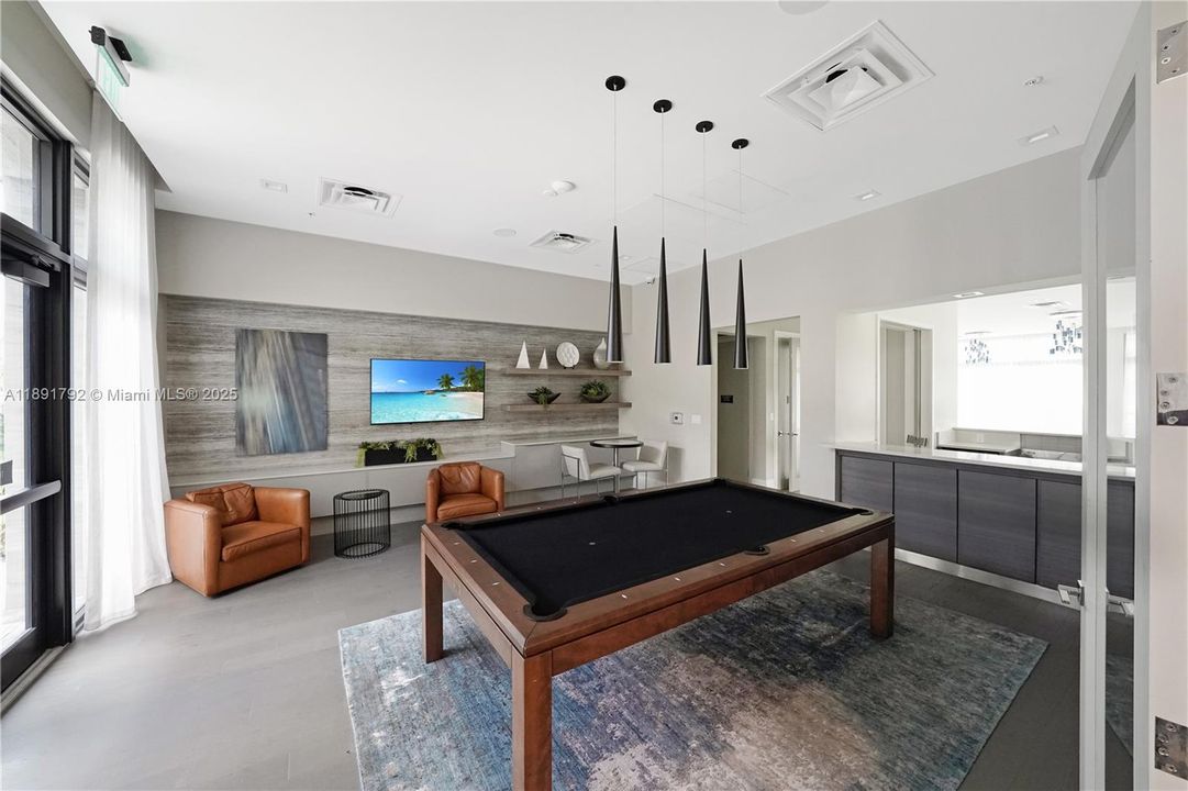 待售: $525,000 (3 贝兹, 2 浴室, 1124 平方英尺)