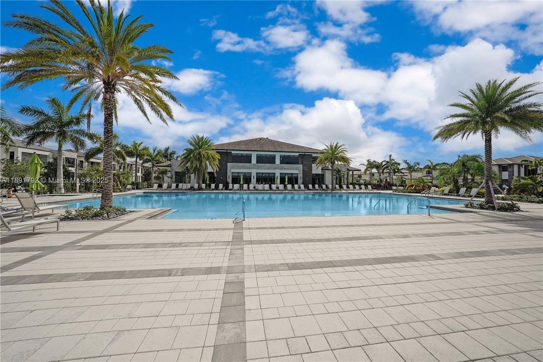 待售: $525,000 (3 贝兹, 2 浴室, 1124 平方英尺)