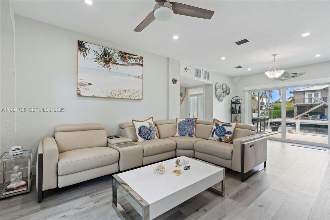 待售: $1,515,000 (3 贝兹, 3 浴室, 1831 平方英尺)