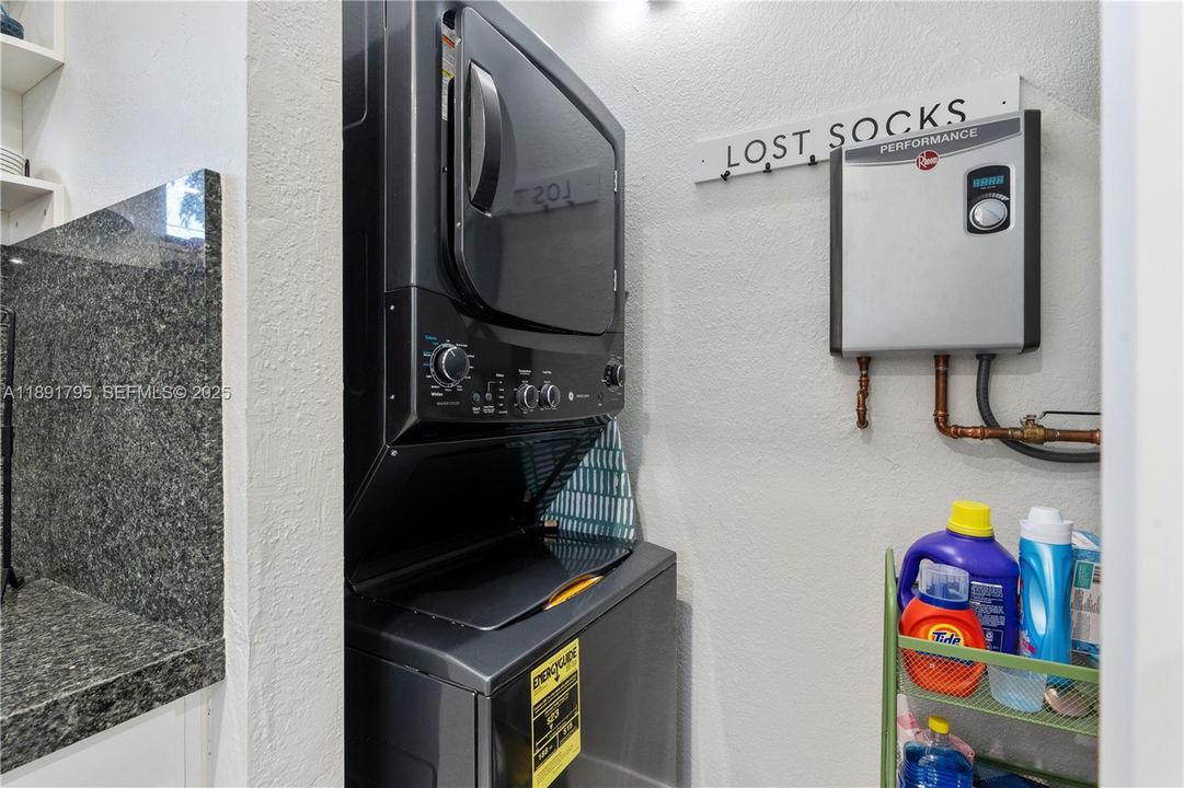 electric hot water heater