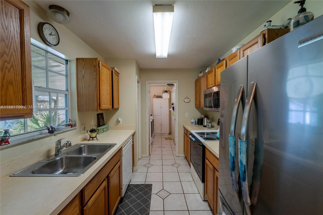 待售: $249,000 (2 贝兹, 2 浴室, 0 平方英尺)