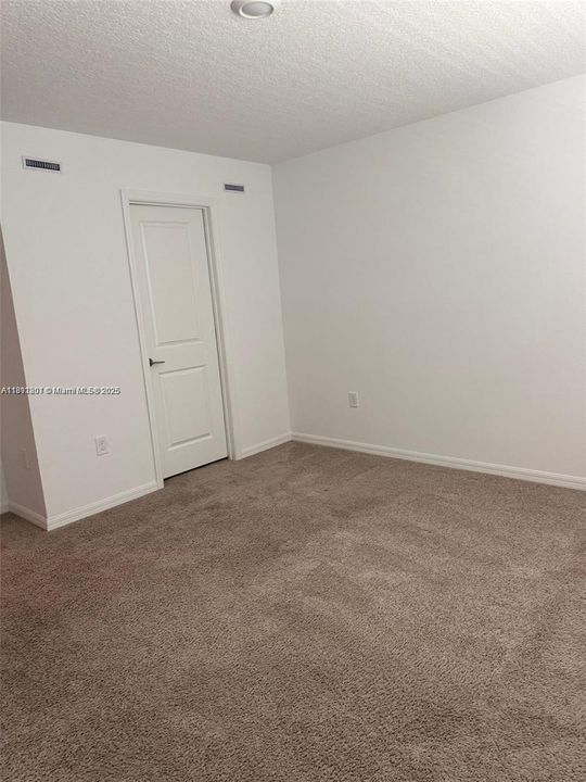 出租: $2,050 (3 贝兹, 2 浴室, 1615 平方英尺)