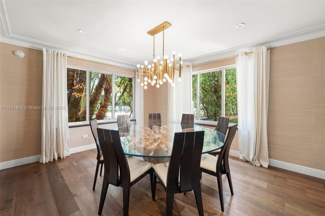 待售: $6,000,000 (6 贝兹, 6 浴室, 4389 平方英尺)