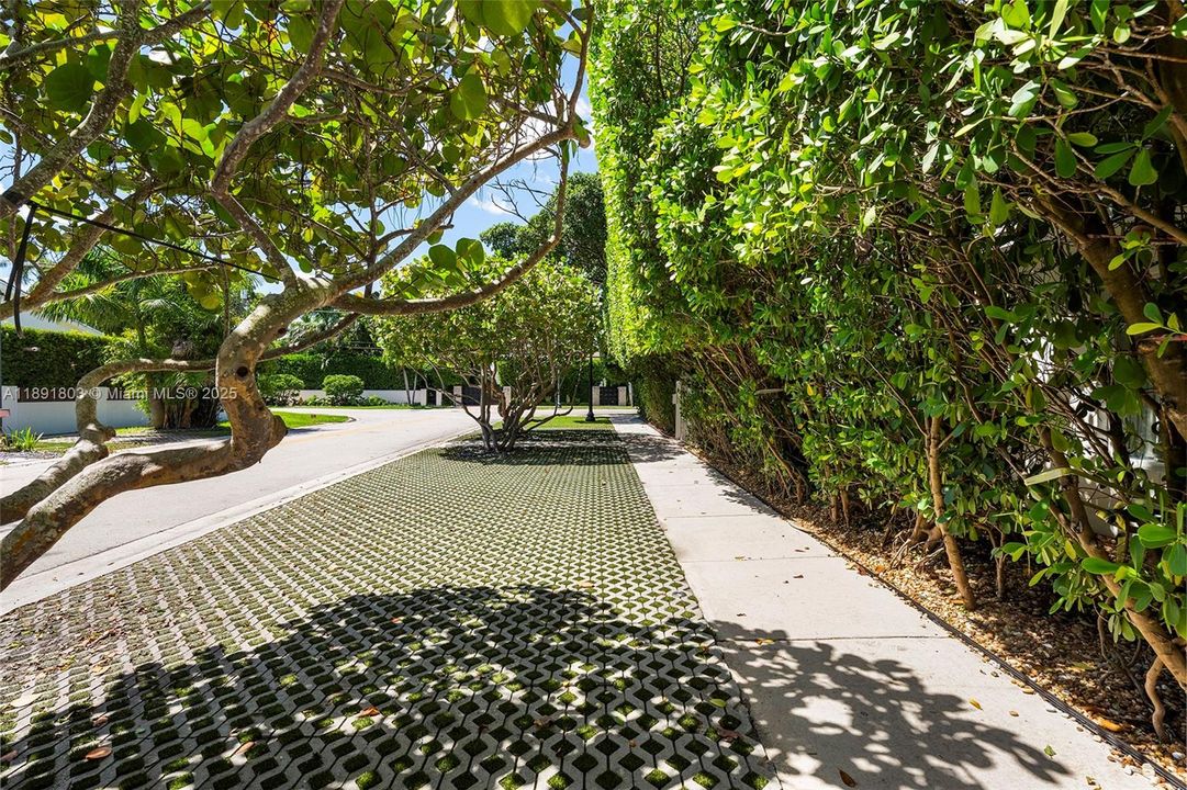 待售: $6,000,000 (6 贝兹, 6 浴室, 4389 平方英尺)