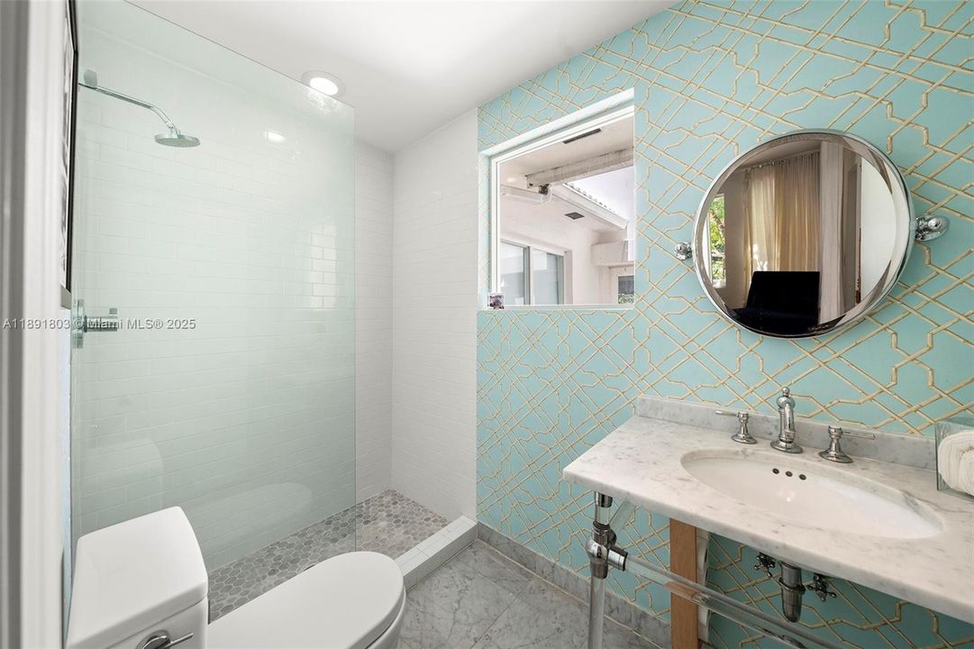 待售: $6,000,000 (6 贝兹, 6 浴室, 4389 平方英尺)