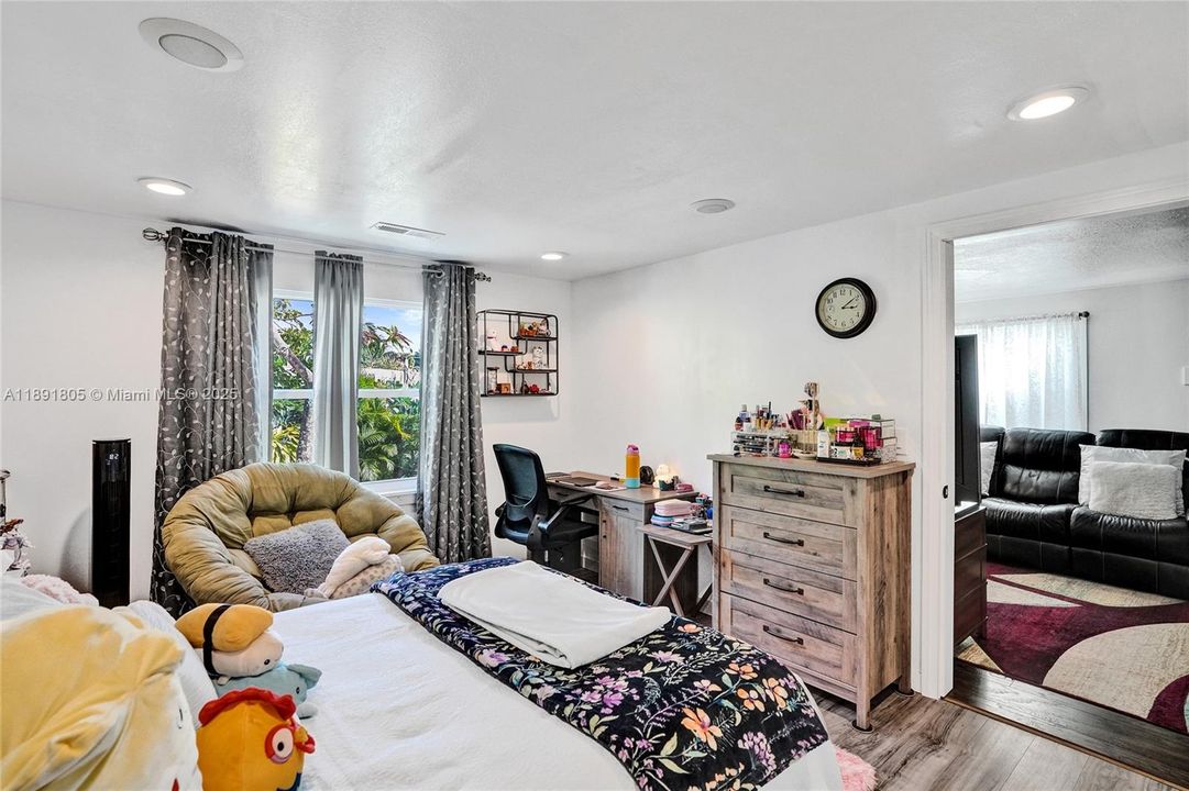 For Sale: $209,000 (4 beds, 3 baths, 5479 Square Feet)