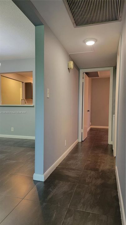 待售: $172,000 (2 贝兹, 2 浴室, 1156 平方英尺)