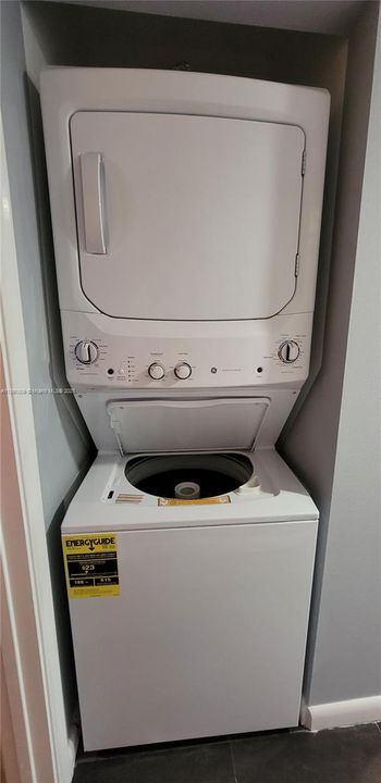 待售: $172,000 (2 贝兹, 2 浴室, 1156 平方英尺)