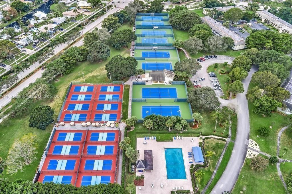 待售: $172,000 (2 贝兹, 2 浴室, 1156 平方英尺)