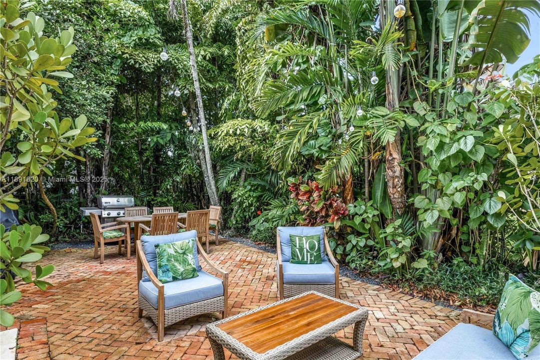 Active With Contract: $1,795,000 (4 beds, 3 baths, 2149 Square Feet)