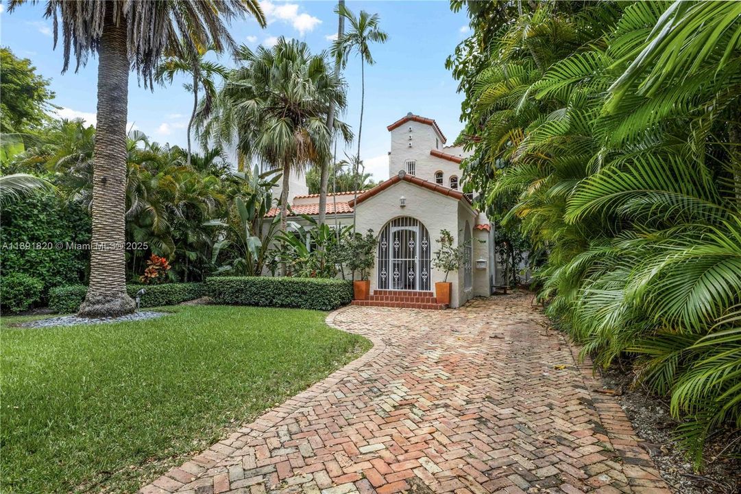 Active With Contract: $1,795,000 (4 beds, 3 baths, 2149 Square Feet)