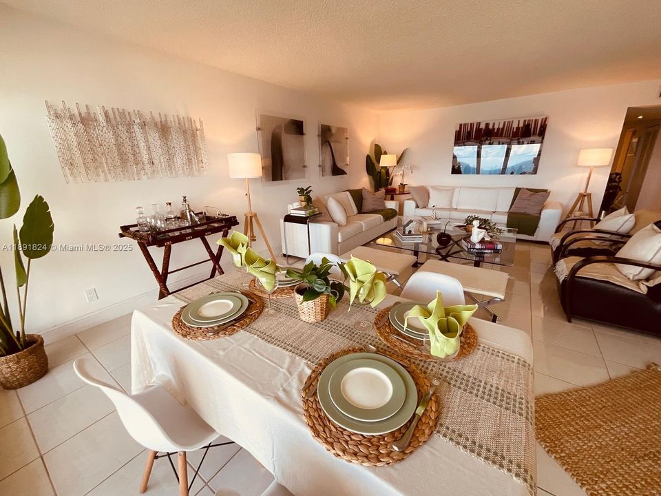 На продажу: $895,000 (2 спален, 2 ванн, 1760 Квадратных фут)