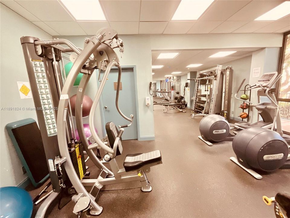 На продажу: $895,000 (2 спален, 2 ванн, 1760 Квадратных фут)