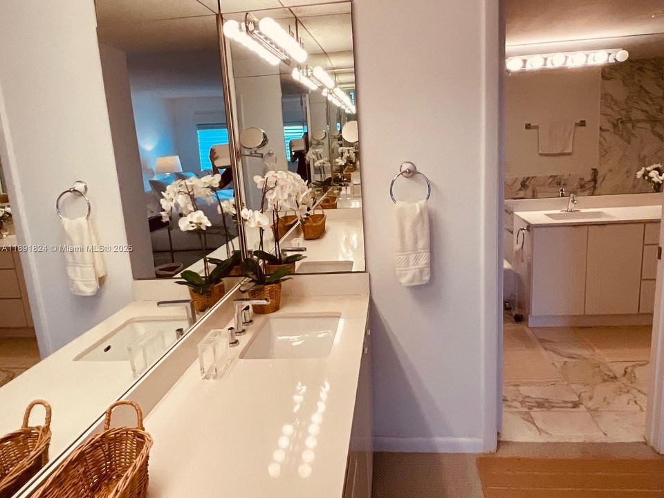 На продажу: $895,000 (2 спален, 2 ванн, 1760 Квадратных фут)