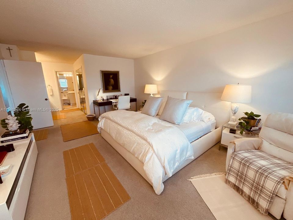 На продажу: $895,000 (2 спален, 2 ванн, 1760 Квадратных фут)