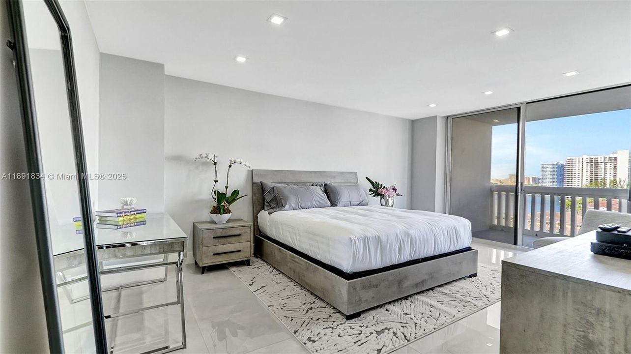 For Sale: $1,090,000 (3 beds, 2 baths, 1930 Square Feet)