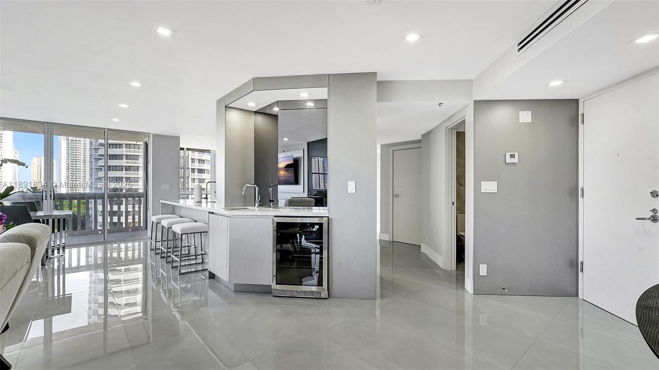 For Sale: $1,090,000 (3 beds, 2 baths, 1930 Square Feet)