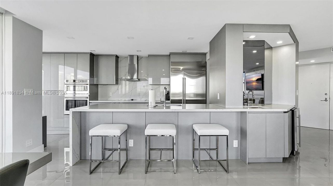 For Sale: $1,090,000 (3 beds, 2 baths, 1930 Square Feet)