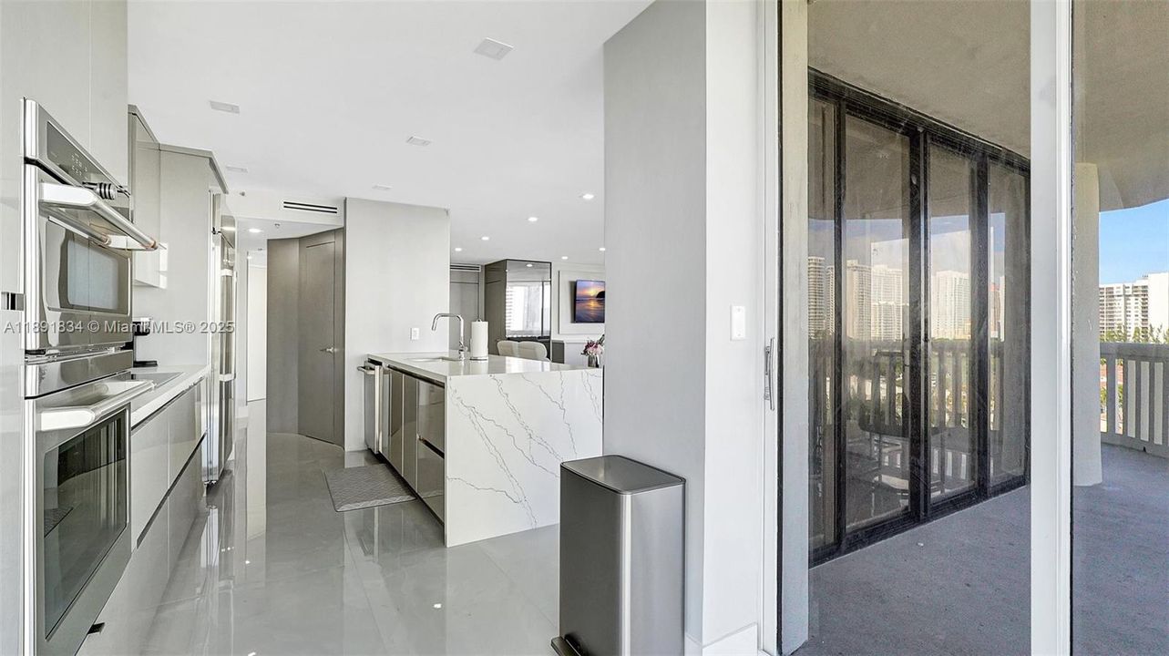 For Sale: $1,090,000 (3 beds, 2 baths, 1930 Square Feet)