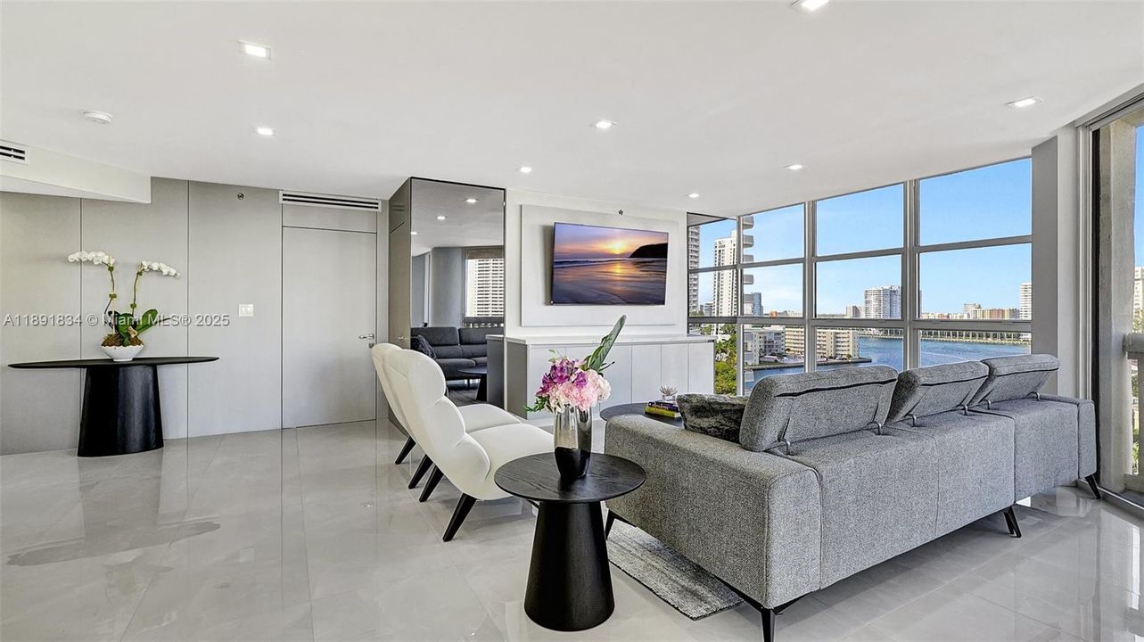 For Sale: $1,090,000 (3 beds, 2 baths, 1930 Square Feet)