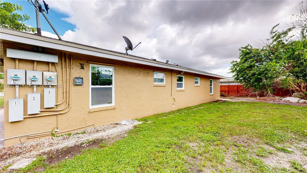 For Sale: $899,900 (0 beds, 0 baths, 3444 Square Feet)