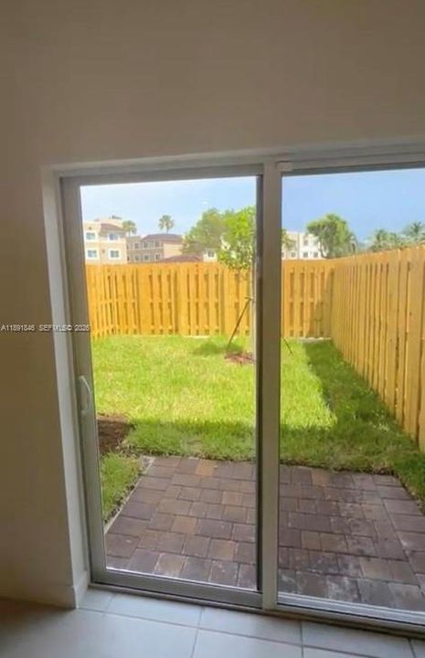 For Sale: $489,900 (3 beds, 2 baths, 1393 Square Feet)