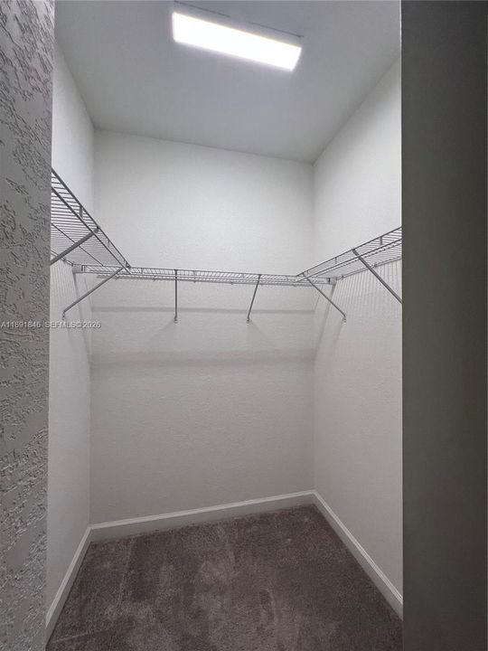 For Sale: $489,900 (3 beds, 2 baths, 1393 Square Feet)