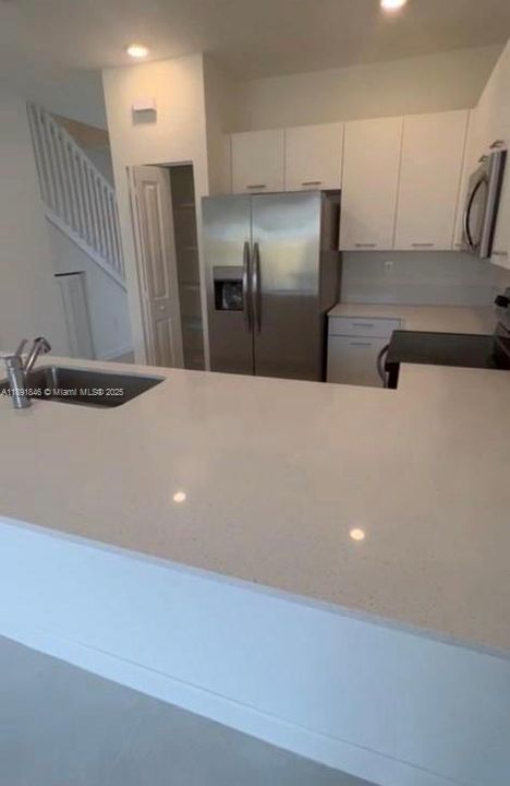 На продажу: $494,500 (3 спален, 2 ванн, 1393 Квадратных фут)