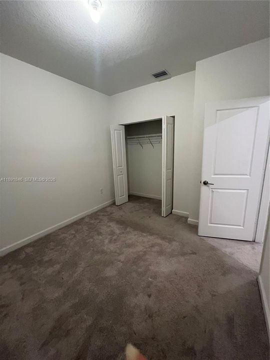 For Sale: $489,900 (3 beds, 2 baths, 1393 Square Feet)