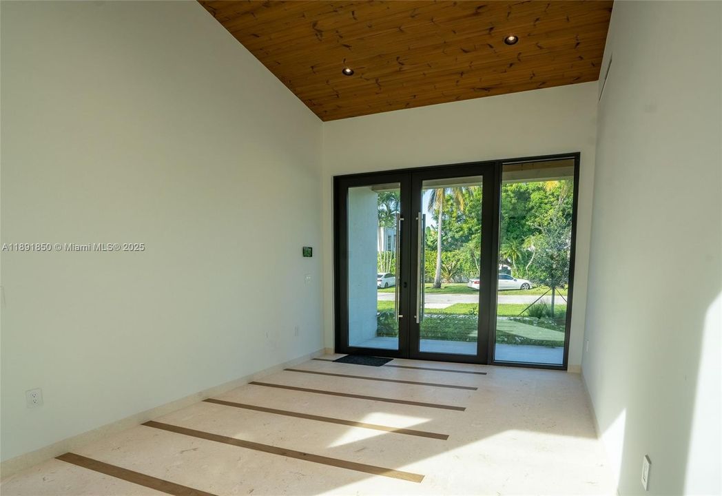 На продажу: $9,000,000 (6 спален, 6 ванн, 5129 Квадратных фут)