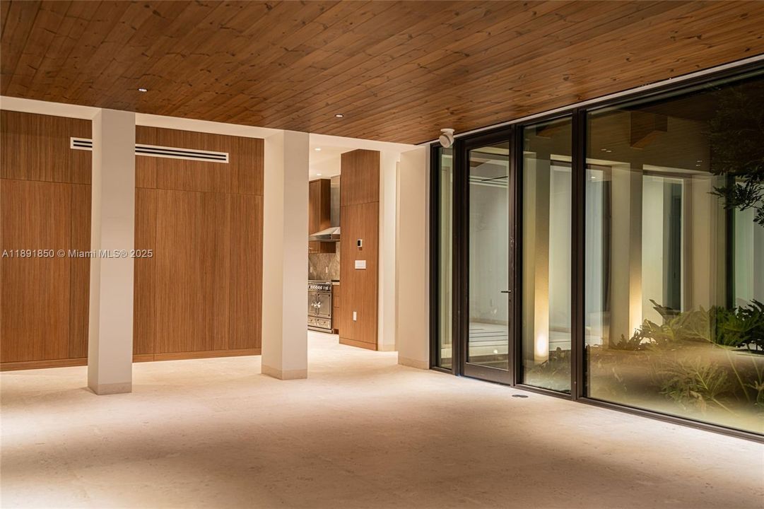 На продажу: $9,000,000 (6 спален, 6 ванн, 5129 Квадратных фут)