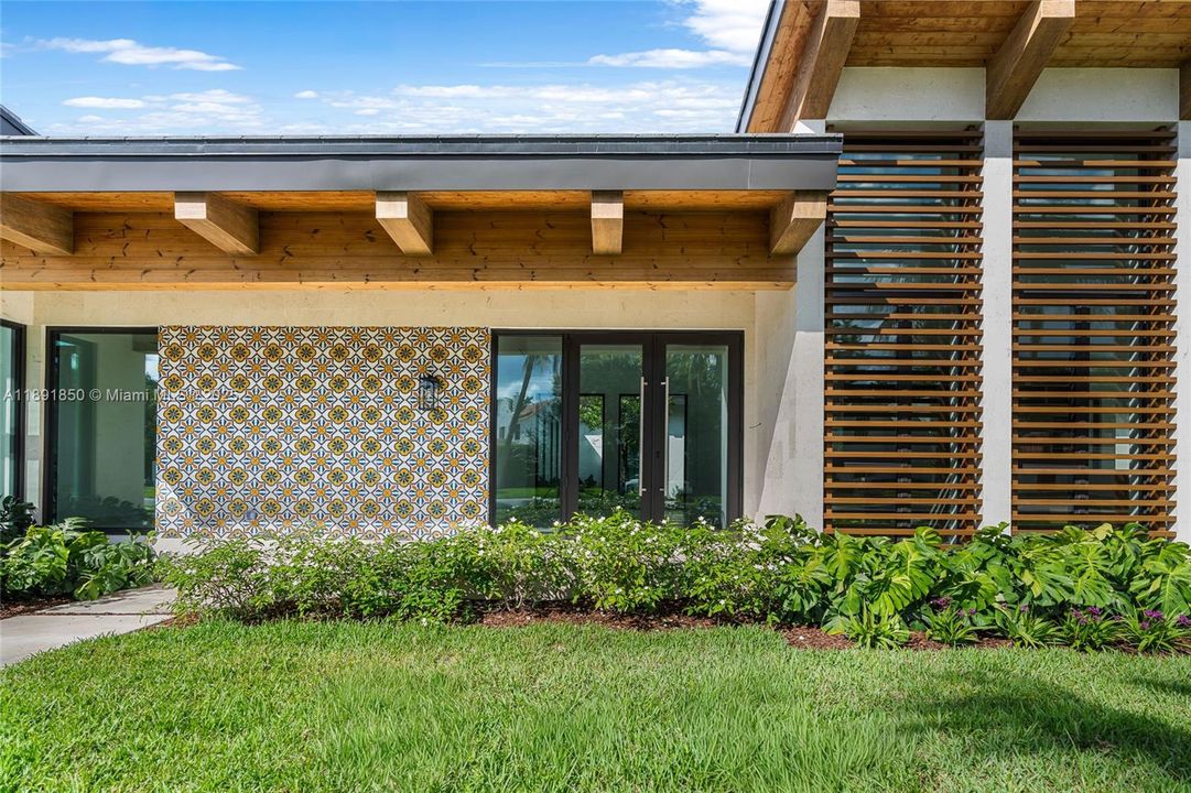 На продажу: $9,000,000 (6 спален, 6 ванн, 5129 Квадратных фут)