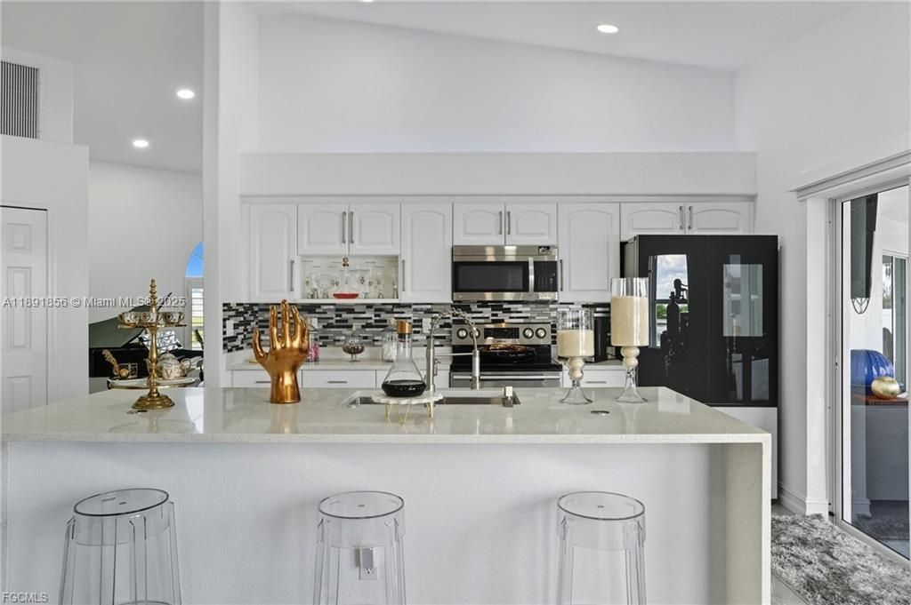 待售: $780,000 (3 贝兹, 2 浴室, 1763 平方英尺)