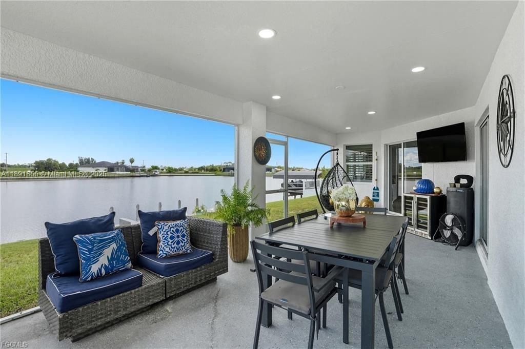 待售: $780,000 (3 贝兹, 2 浴室, 1763 平方英尺)