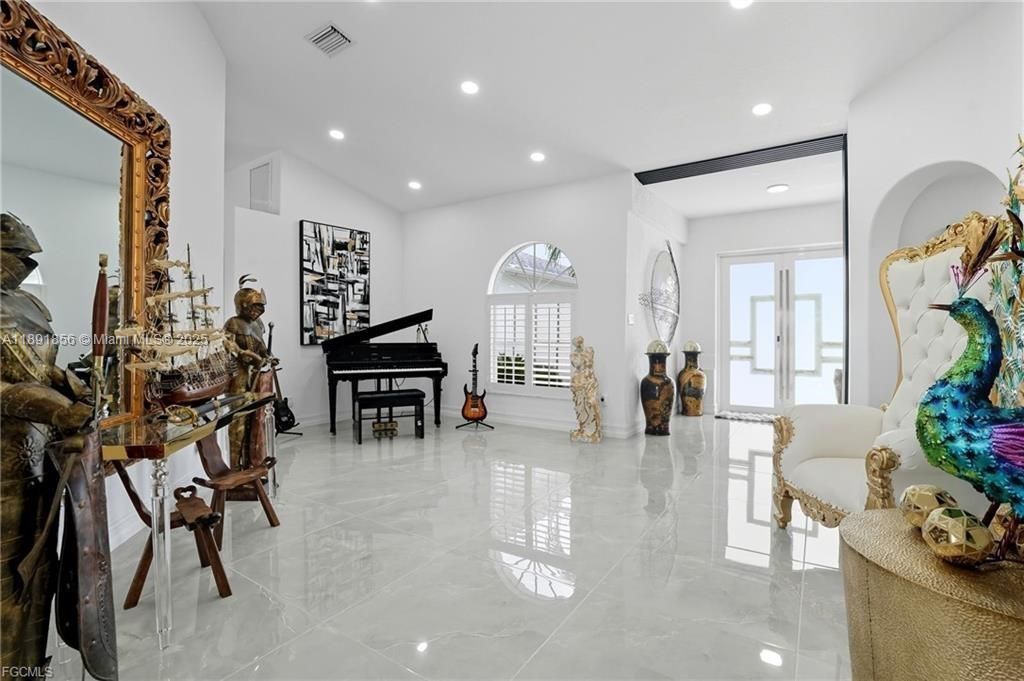 待售: $780,000 (3 贝兹, 2 浴室, 1763 平方英尺)